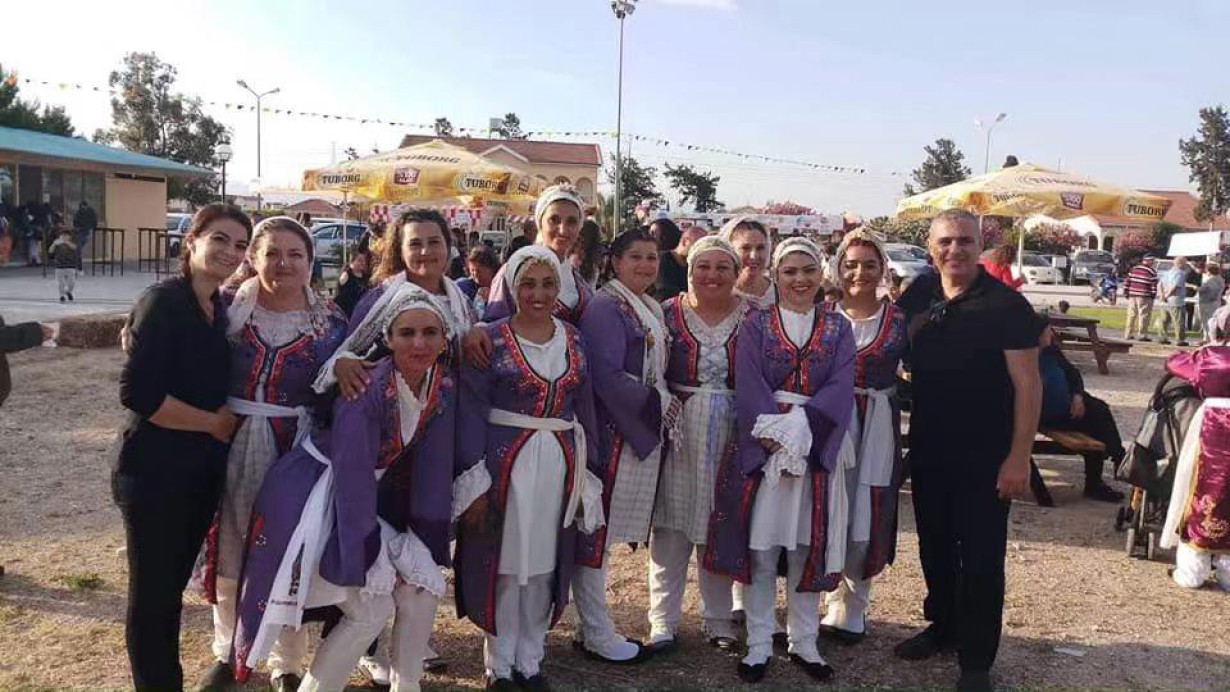 Yeniboğaziçi Belediyesi Halk Dansları Topluluğu’ndan &quot;Köy Şenliği&quot;